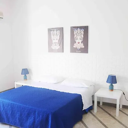 Trendy 2 Bedrooms *