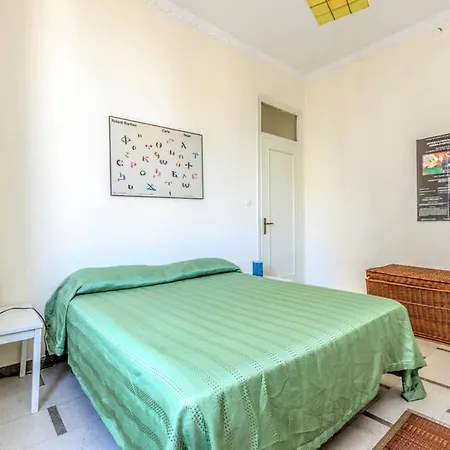 Trendy 2 Bedrooms *