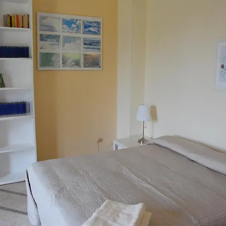 Trendy 2 Bedrooms *